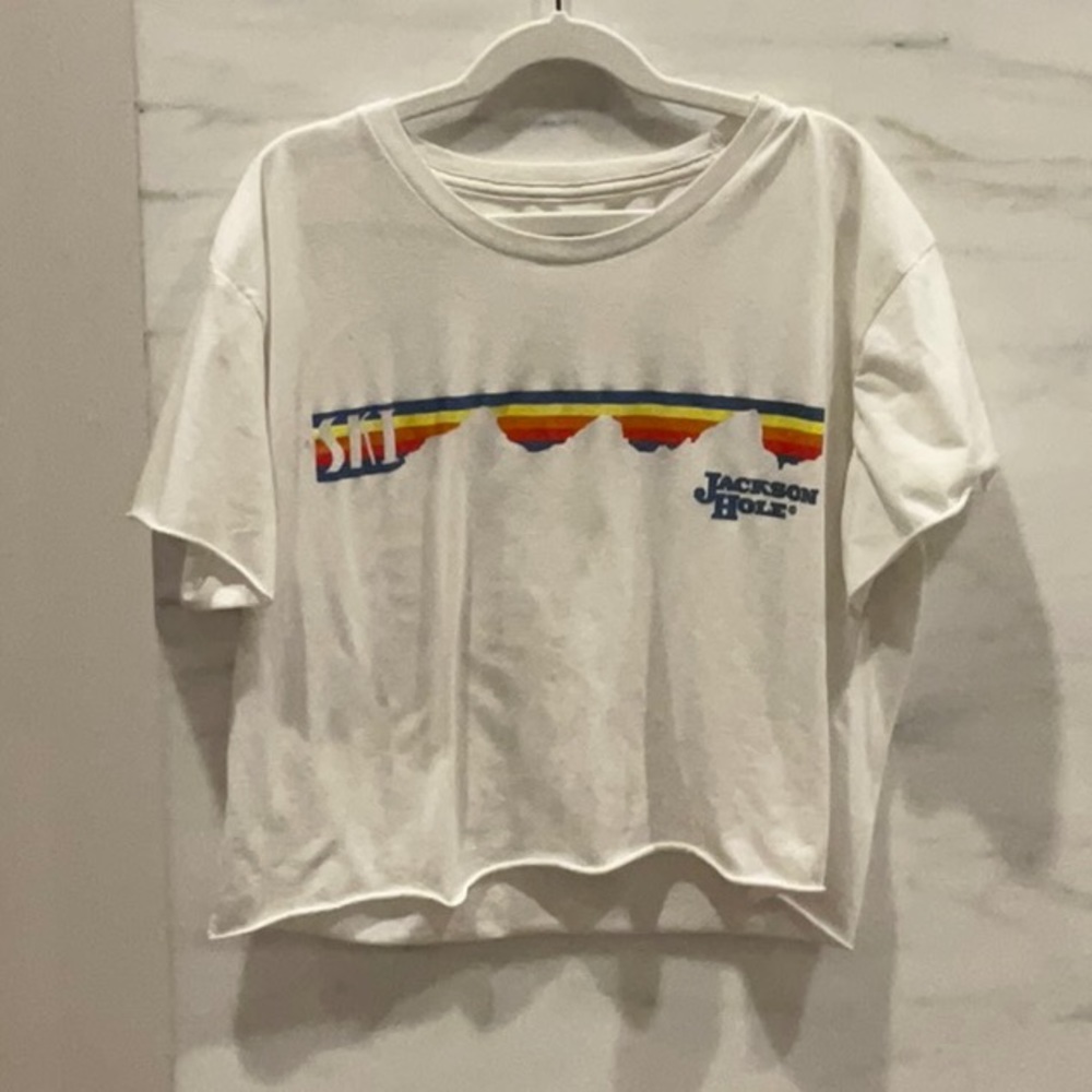 Super Jackson Hole Comfy Crop T-shirt. Women’s M, runs small.